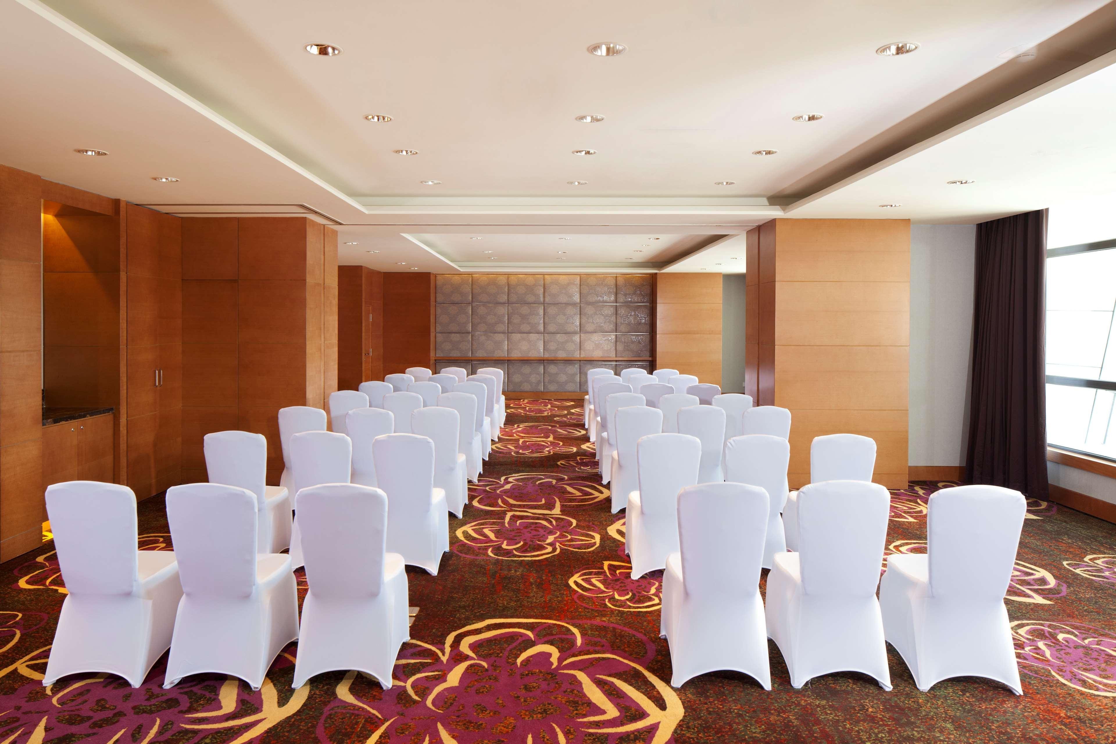 Doubletree By Hilton Shenyang Hotel Bagian luar foto