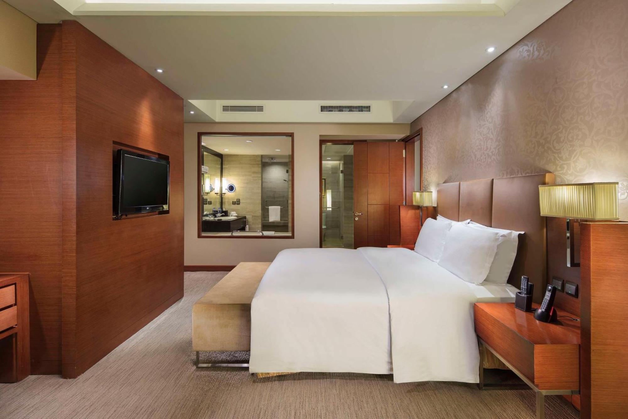 Doubletree By Hilton Shenyang Hotel Bagian luar foto